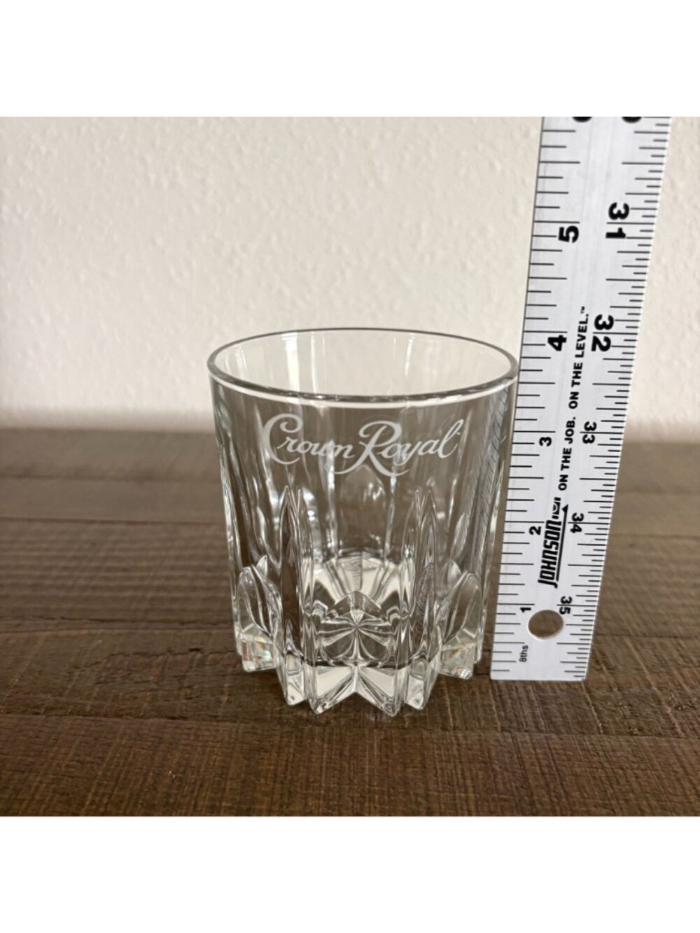 Crown Royal Whiskey Rocks Glass Set of 2 Starburst Base Etched Logo Italy - Picture 7 of 8